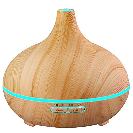 Essential oil diffuser | Gift Ideas for People with Anxiety
