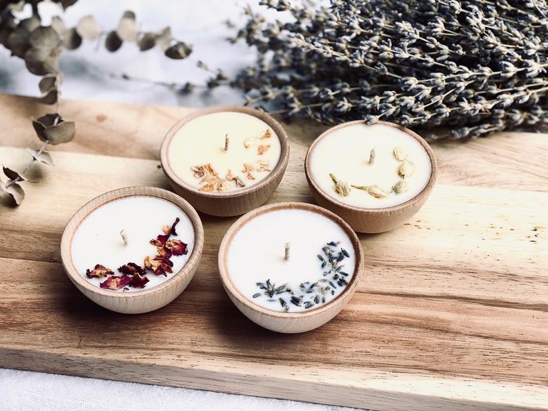 Mini Aromatherapy Candles | 25+ Small Gift Ideas for Friends Under $25 | Basic Housewife